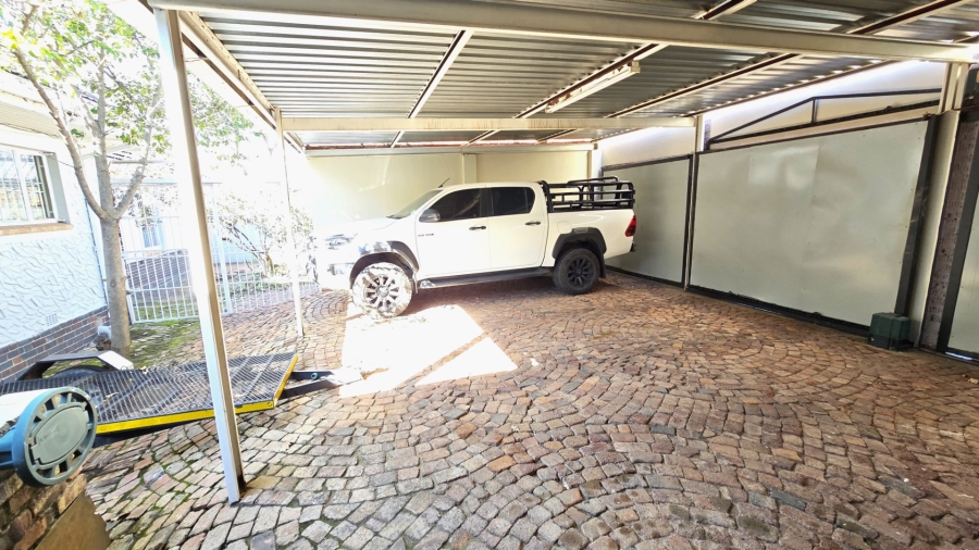 7 Bedroom Property for Sale in Bayswater Free State